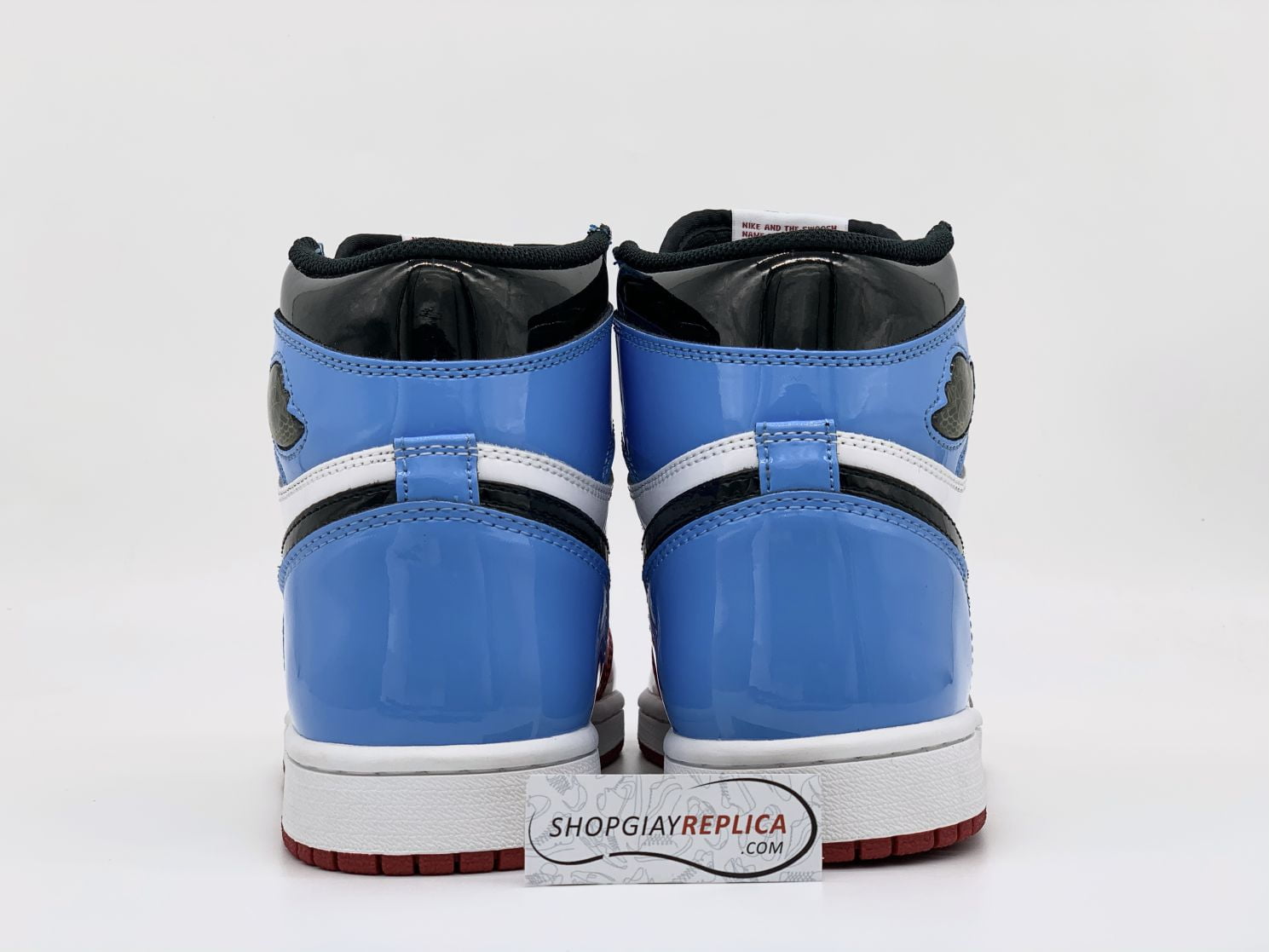 gót giày Jordan 1 Retro High Fearless UNC Chicago