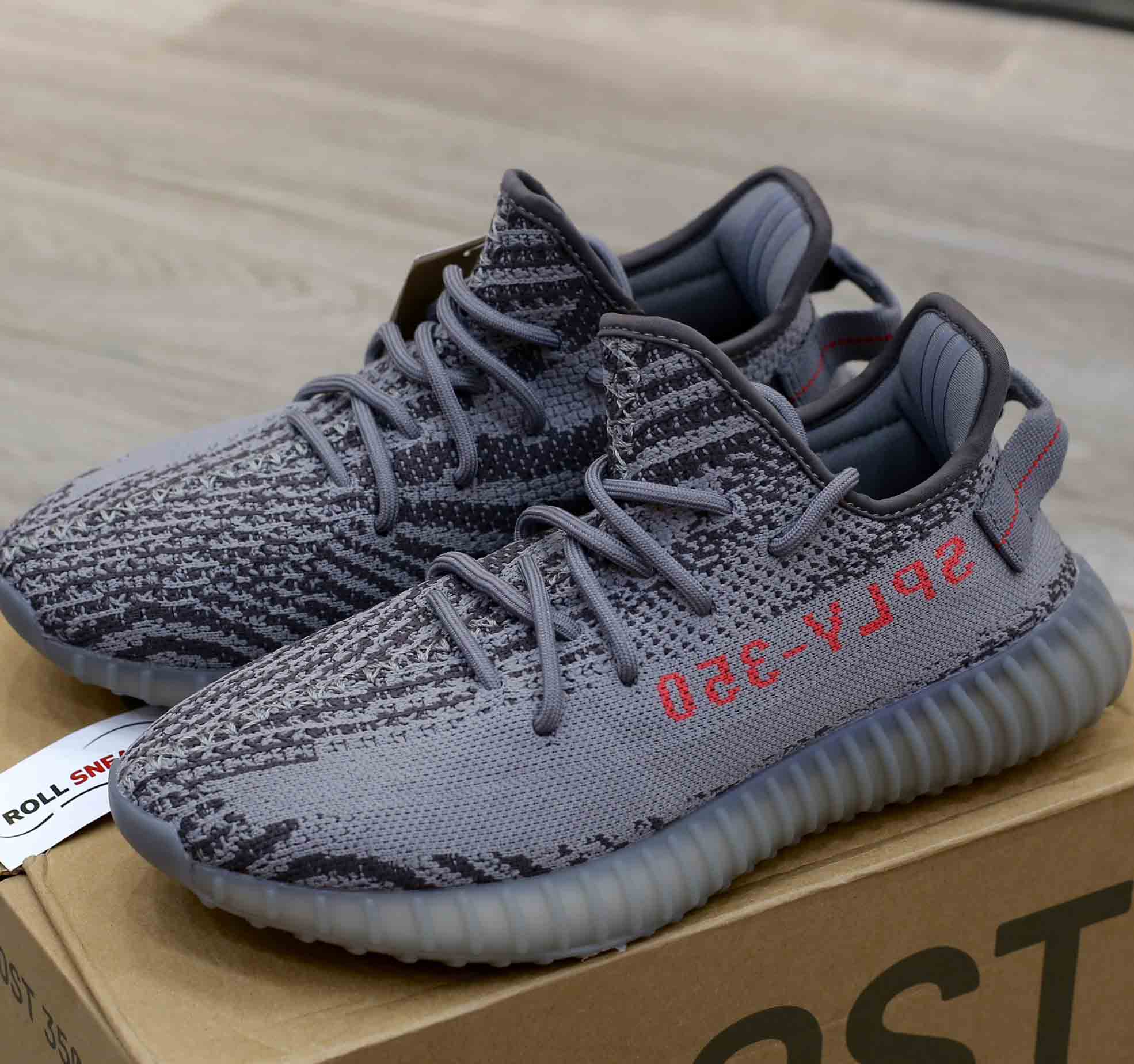 giày adidas yeezy 350 v2 beluga 2.0 replica