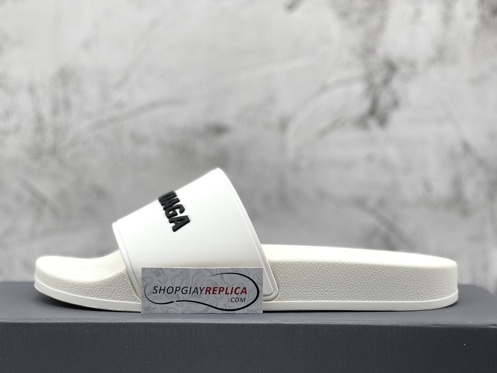 Balenciaga pool slide white