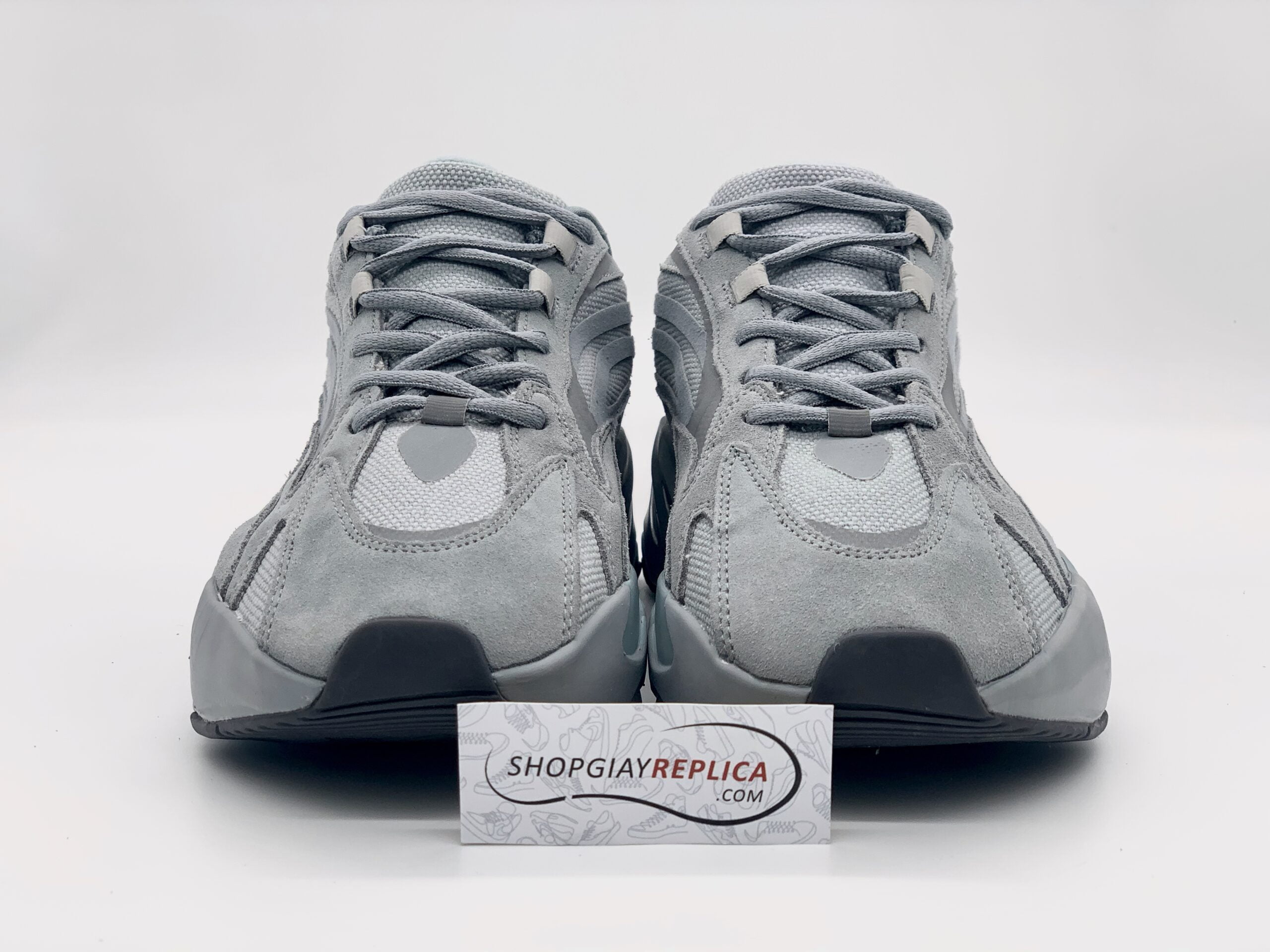 Giày Adidas Yeezy 700 V2 Hospital Blue Replica