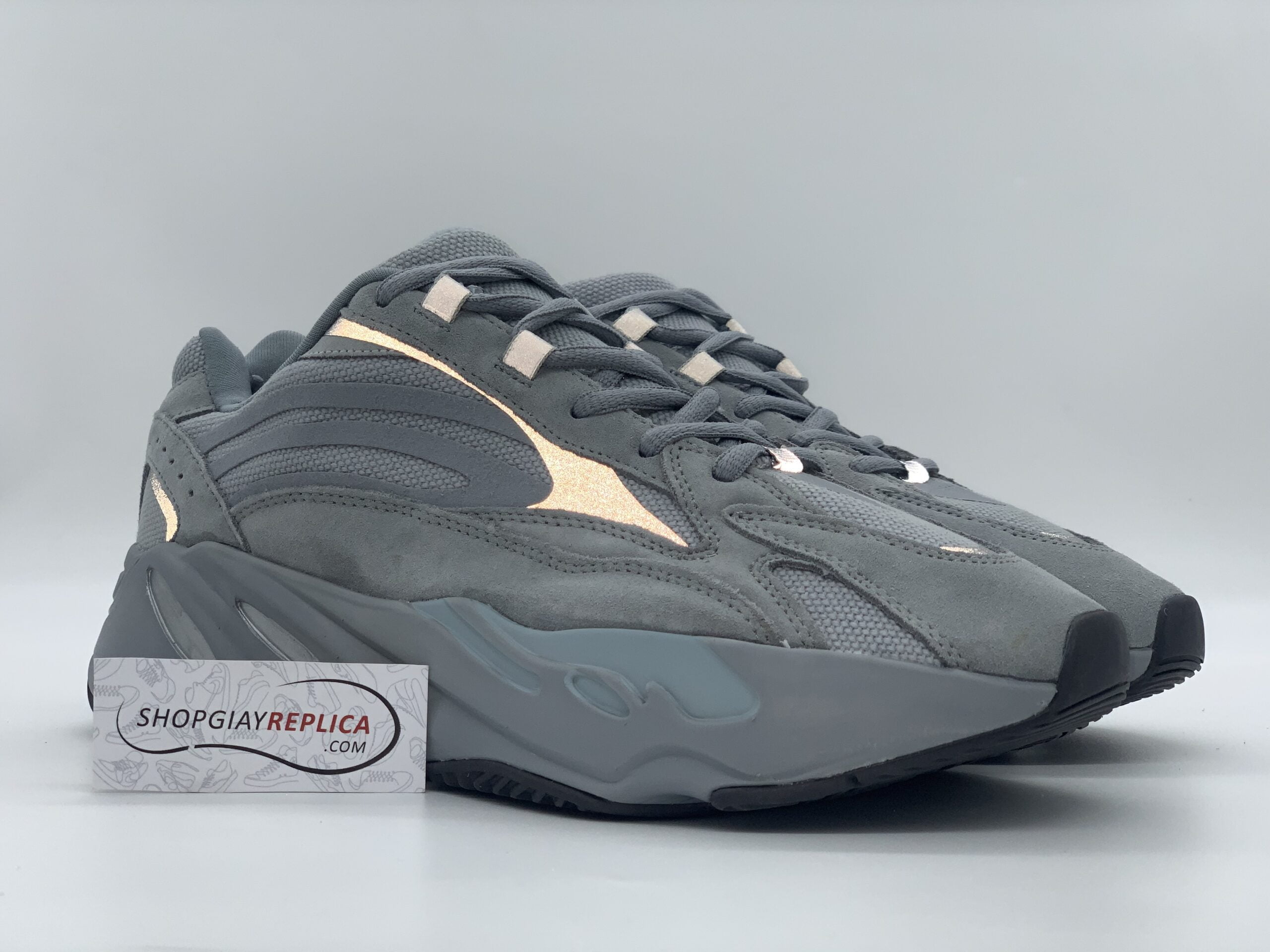 Giày Adidas Yeezy 700 V2 Hospital Blue Replica