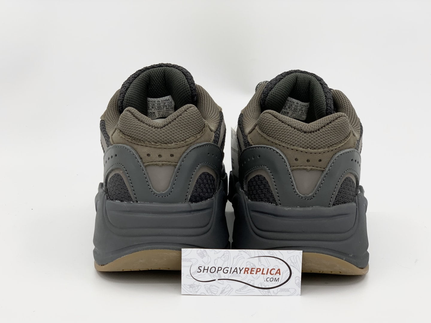 Giày Adidas Yeezy 700 V2 Geode Replica