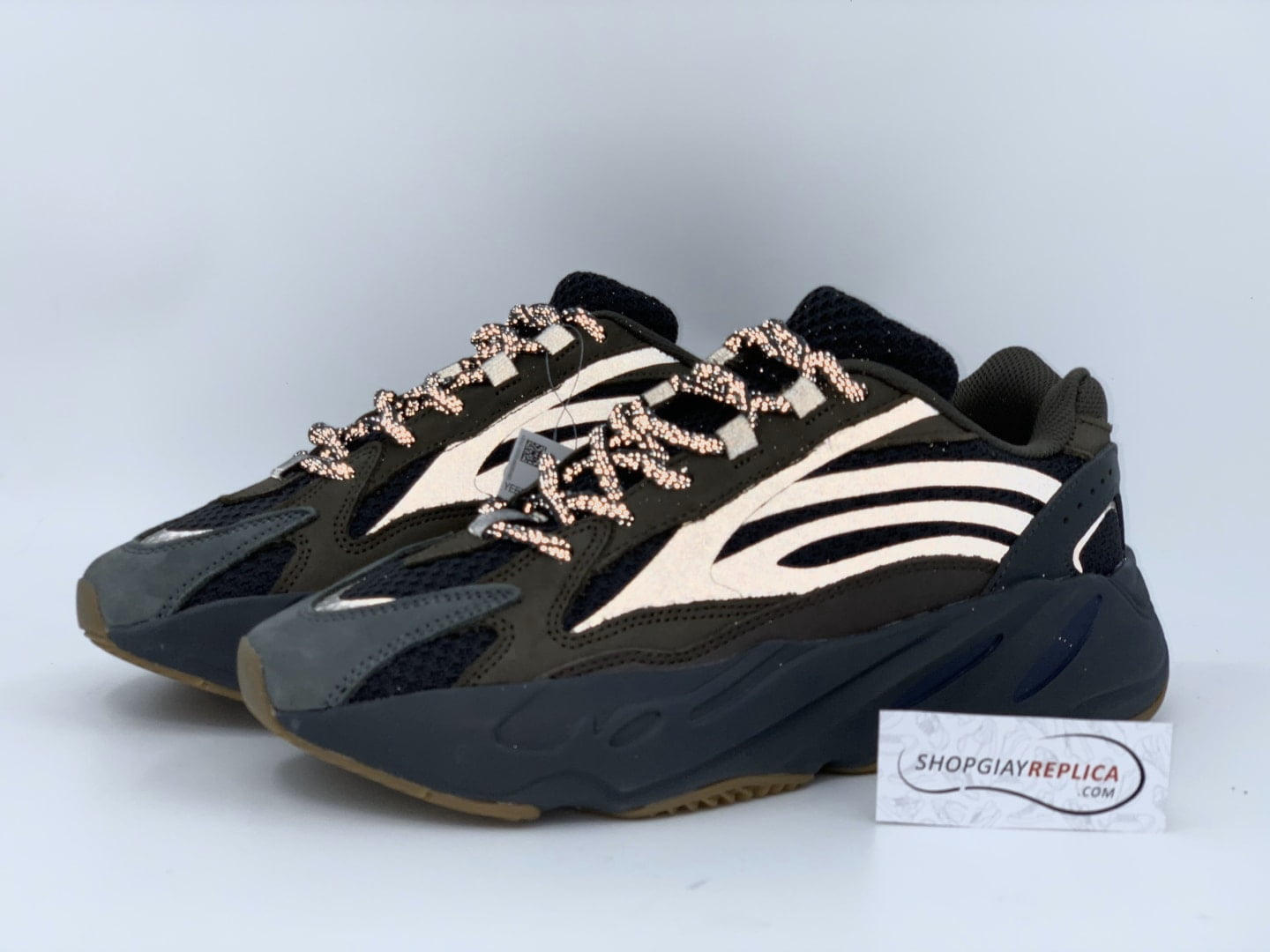 Giày Adidas Yeezy 700 V2 Geode Replica
