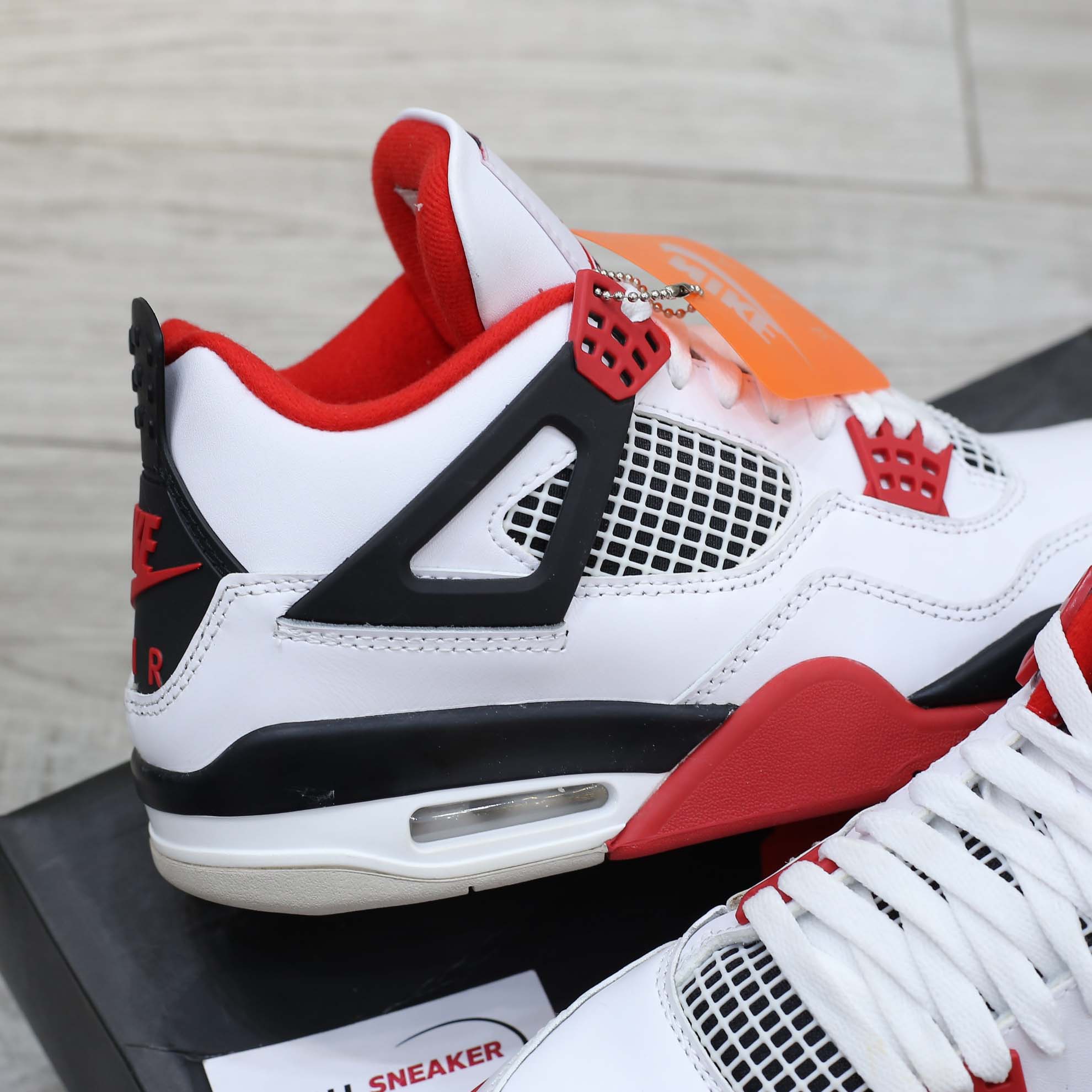 Giày Nike Air Jordan 4 Fire Red Like Auth