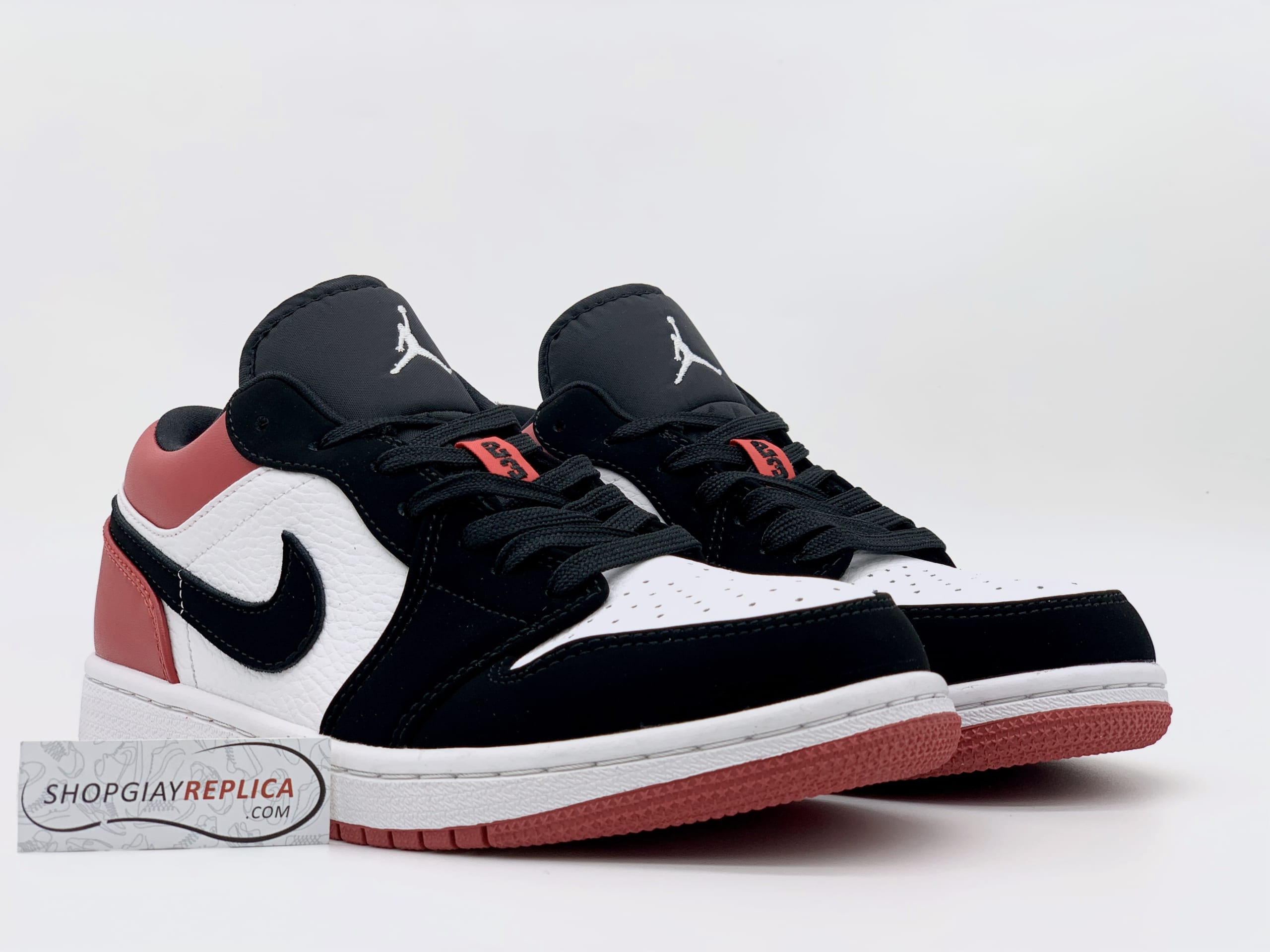 Giày Nike Air Jordan 1 Low Black Toe