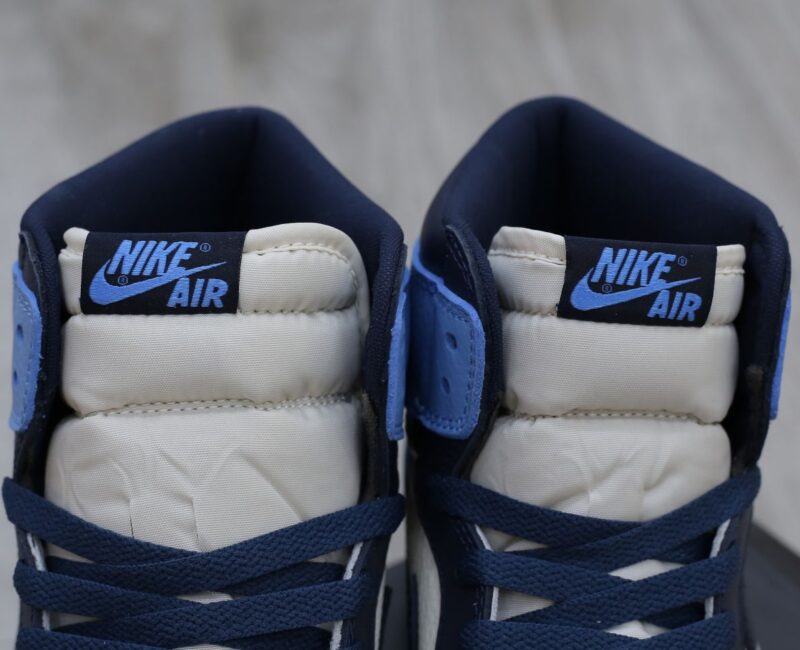 Nike Jordan 1 Obsidian Unc