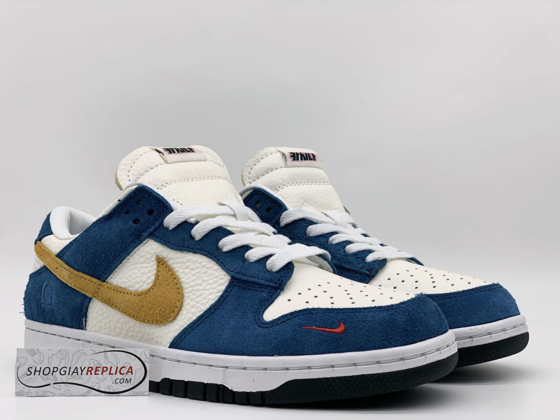 SB Dunk Low Kasina Blue