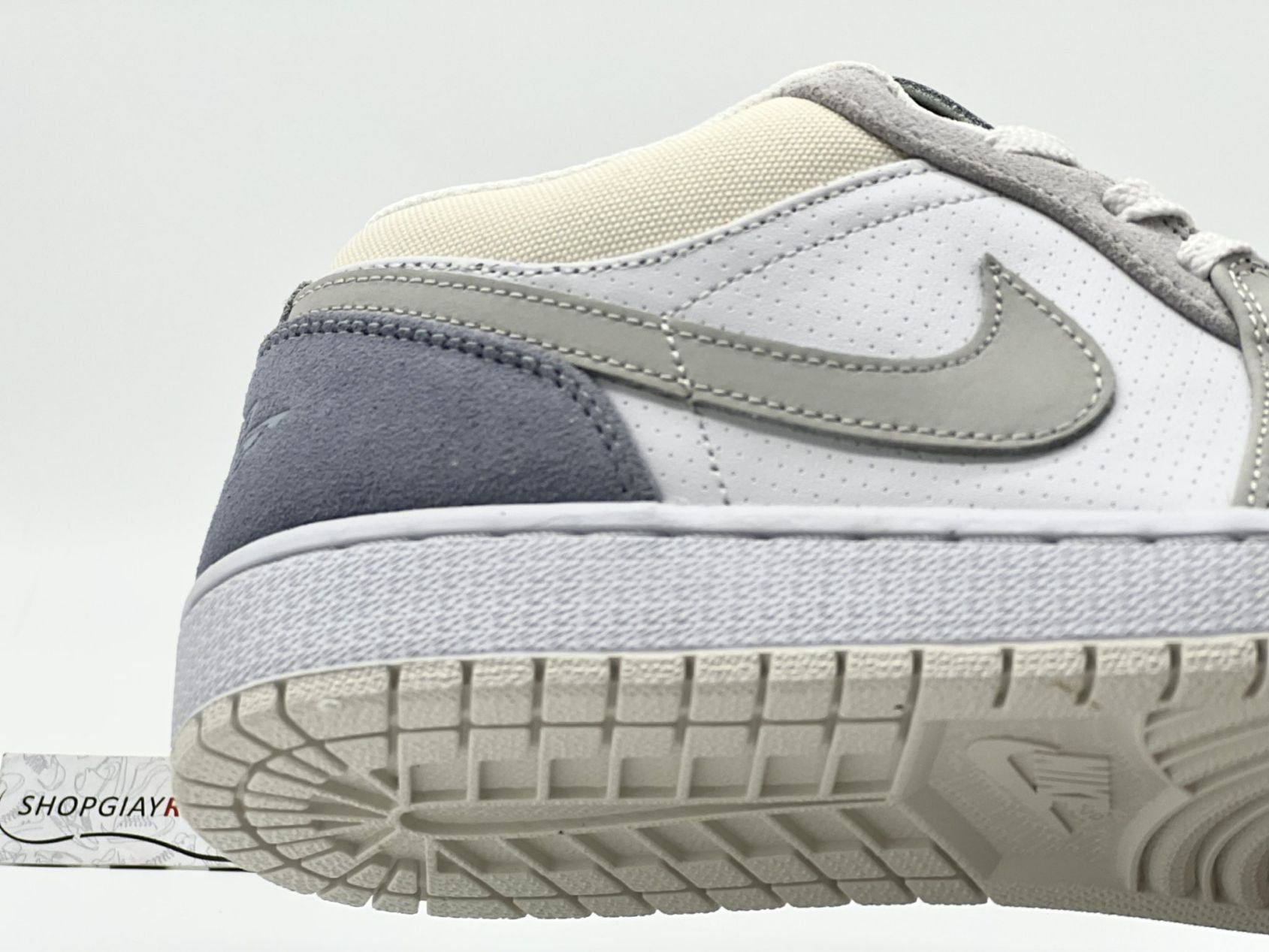 toebox mũi giày lỗ thoát khí đôi nike jordan 1 low paris chuẩn rep 1:1
