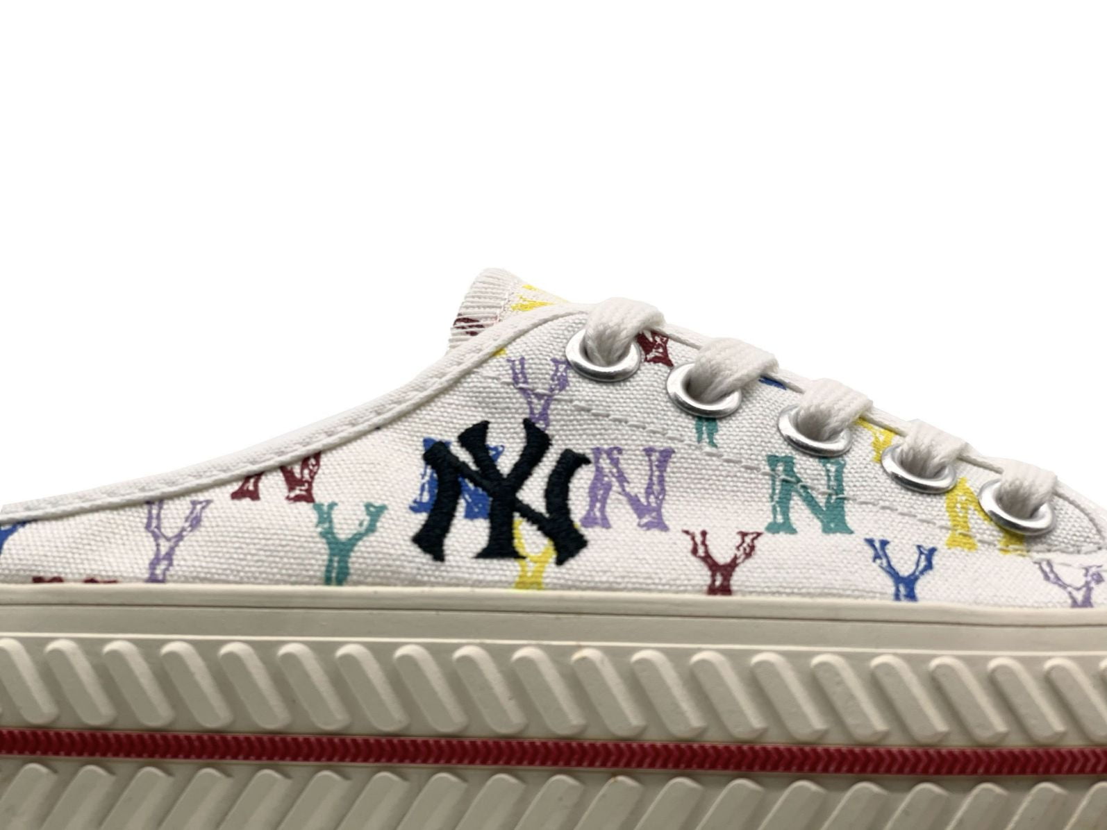 cận cảnh giày mlb mule monogram ny white