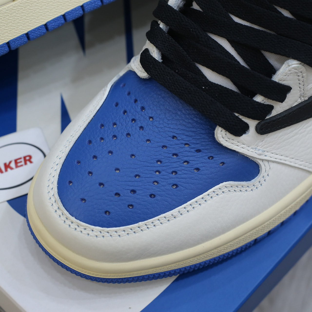 swoosh Jordan 1 High Travis Scott x Fragment