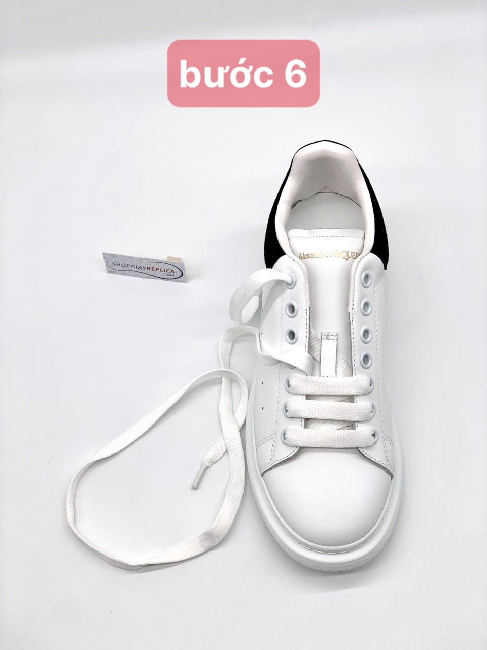 thắt dây giày bản to Mcqueen