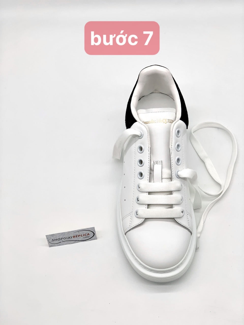 buộc dây giày bản to Mcqueen đơn giản