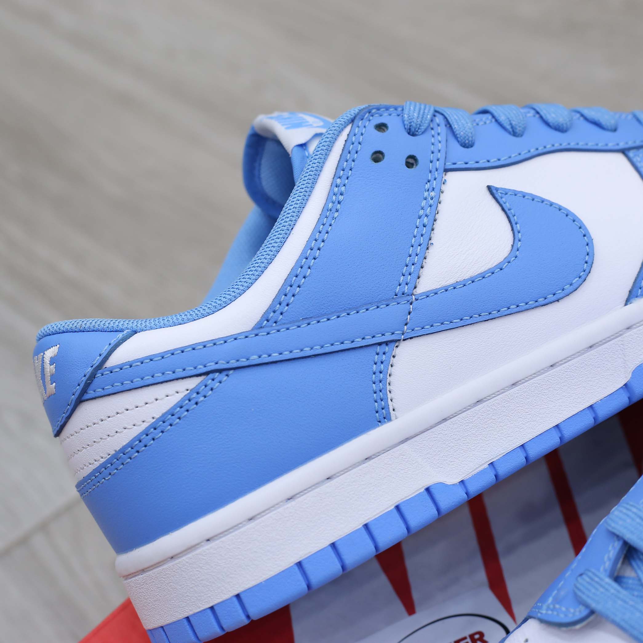 Nike Dunk Low UNC 2021