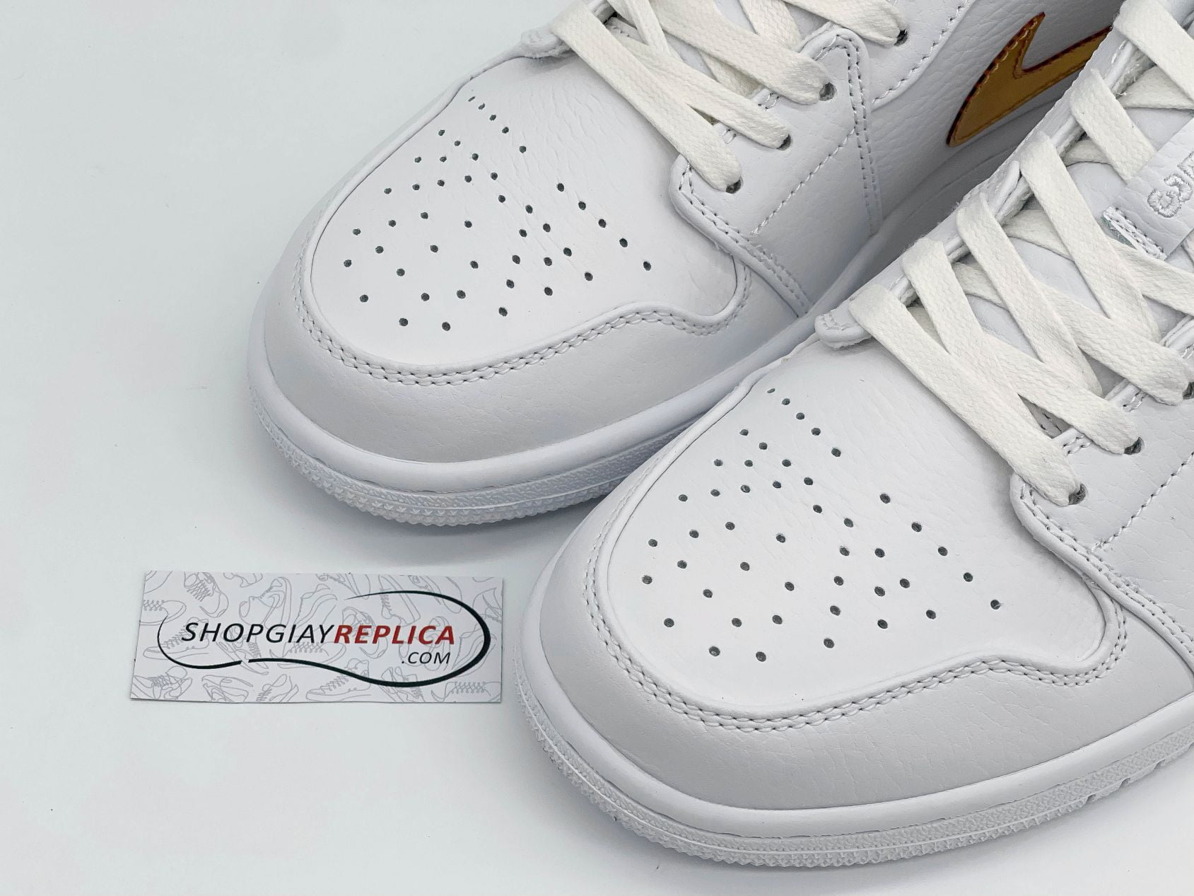 Giày Nike Air Jordan 1 Low Metallic Gold