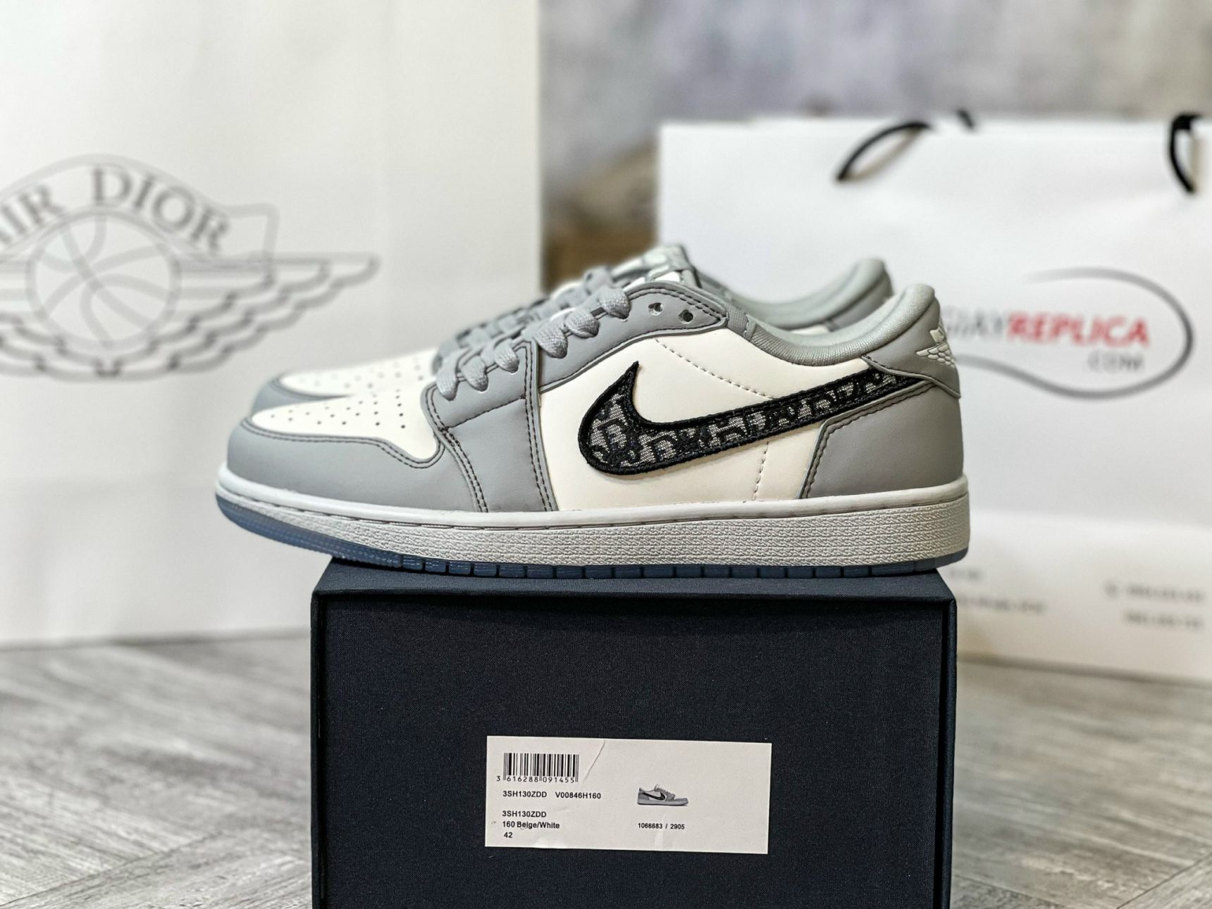 Phụ kiện Nike Air Jordan 1 Retro Low Dior Like Auth