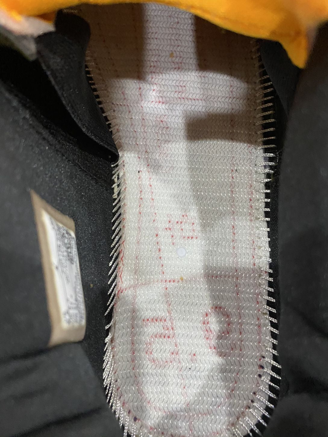 lót bên trong Air Jordan 4 Retro Undefeated Like Auth