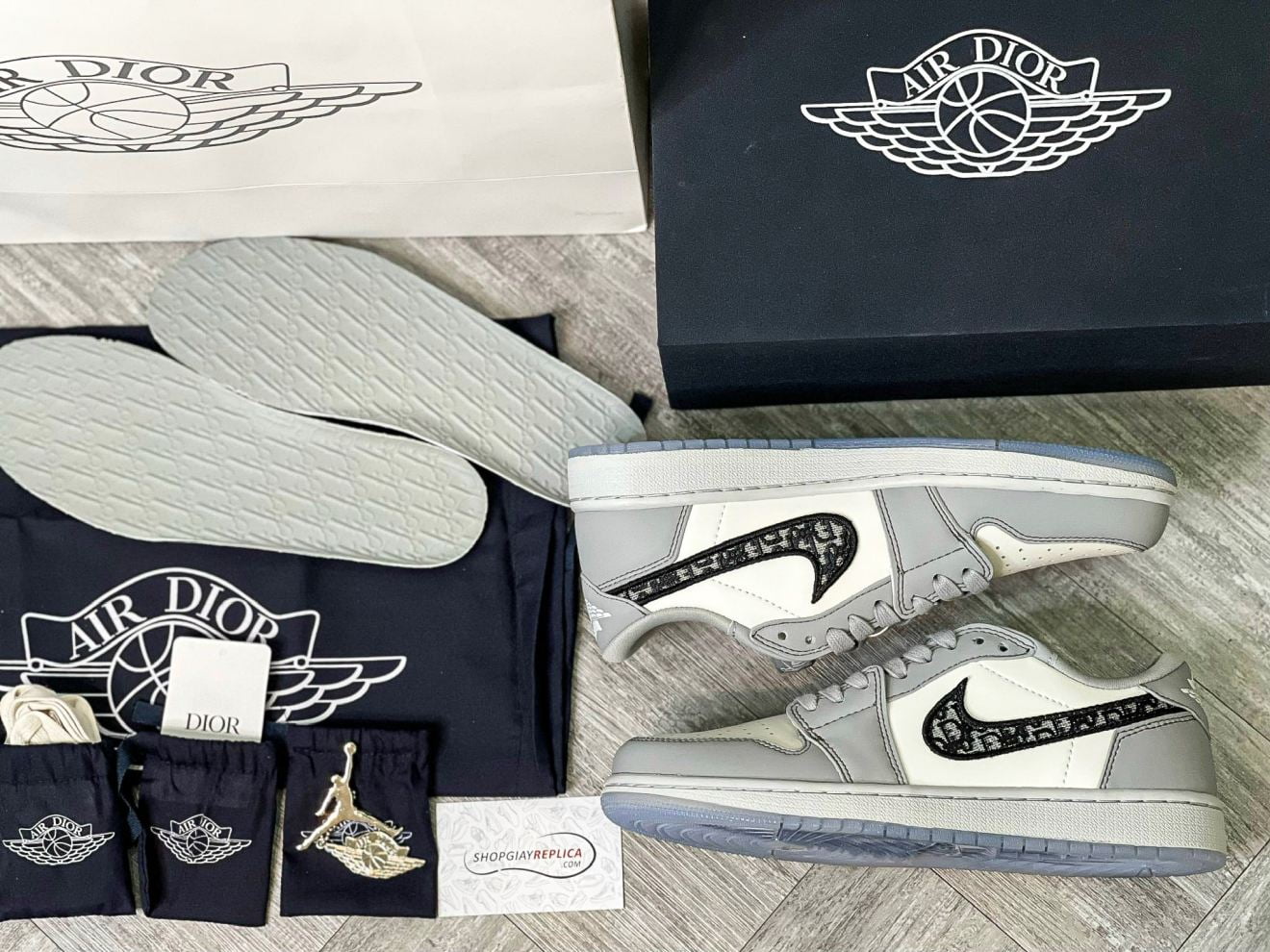 Giày Nike Air Jordan 1 Retro Low Dior Like Auth