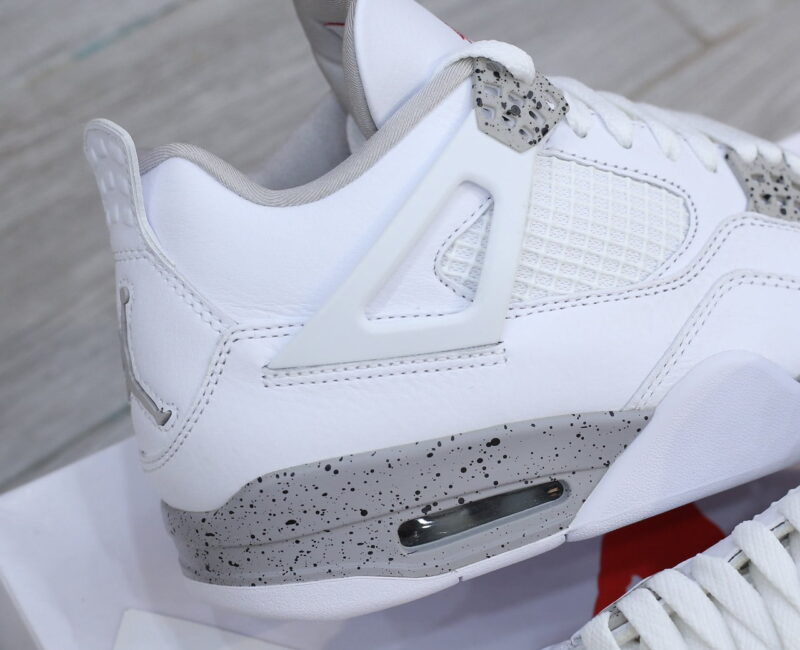 Giày Nike Air Jordan 4 White Oreo 2021 Like Auth