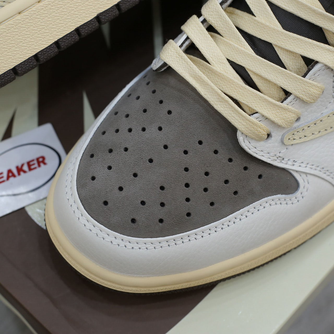 miếng lót giày Air Jordan 1 Low Travis Scott ‘Reverse Mocha’ Like Auth
