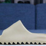 Dép Adidas Yeezy Slides Desert Sand