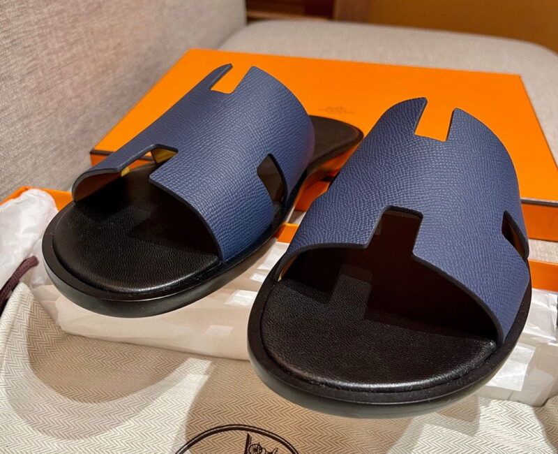 Dép lê Hermes Nam Da Taiga Màu Xanh Lót Đen Siêu Cấp