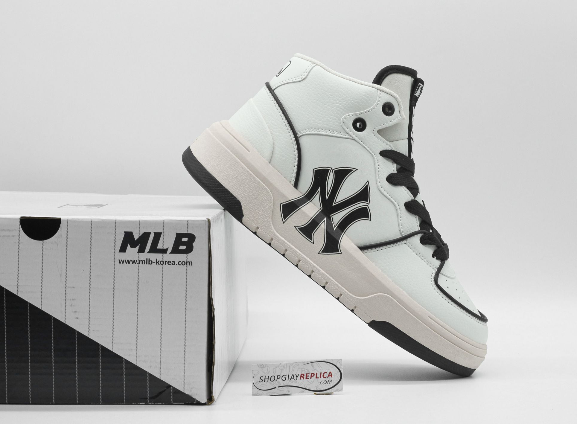 Giày MLB Chunky Liner High New York Yankees White Black
