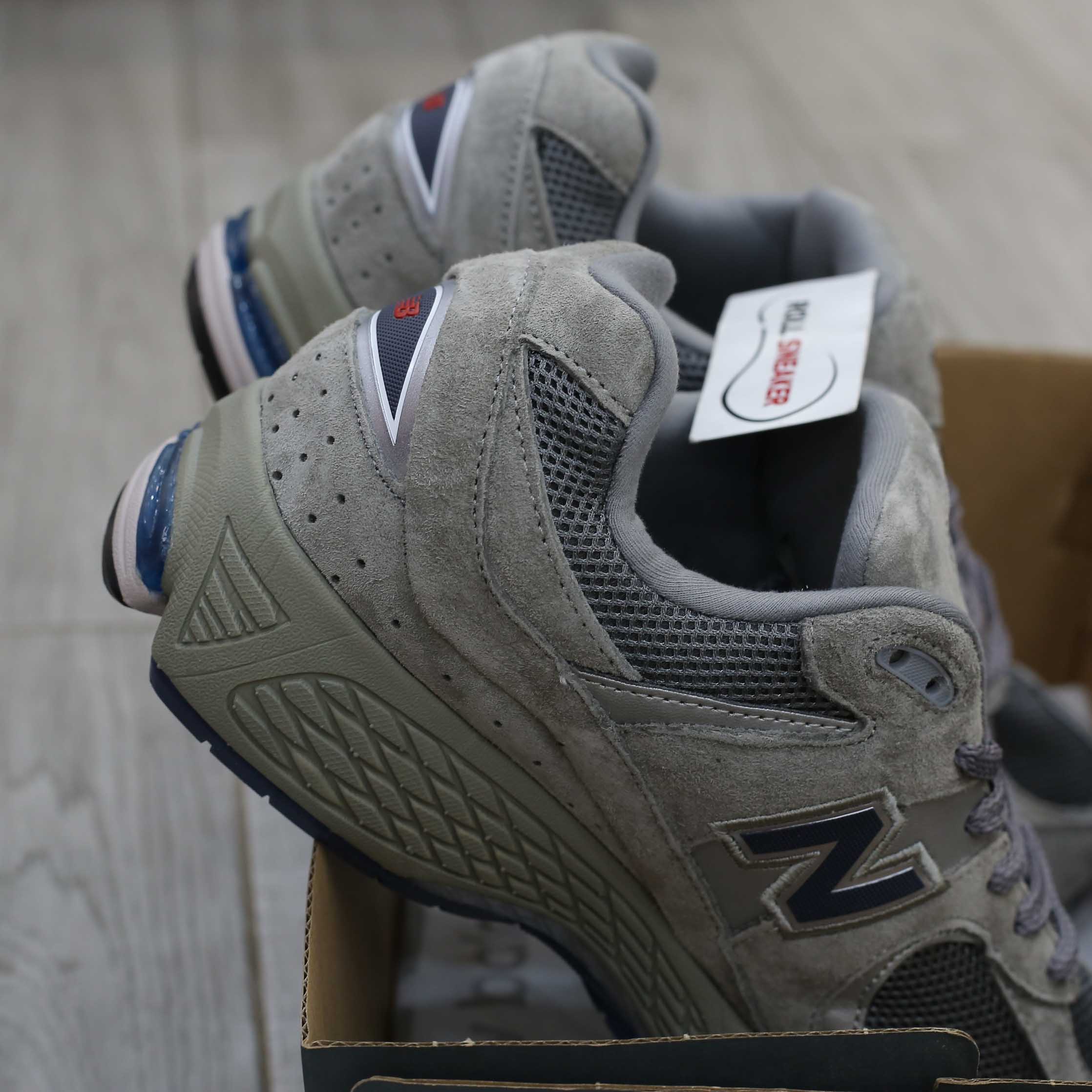 Giày New Balance 2002R OG ‘Light Grey’