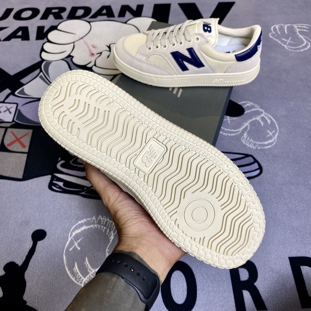 Giày New Balance CRT 300 Beige Navy
