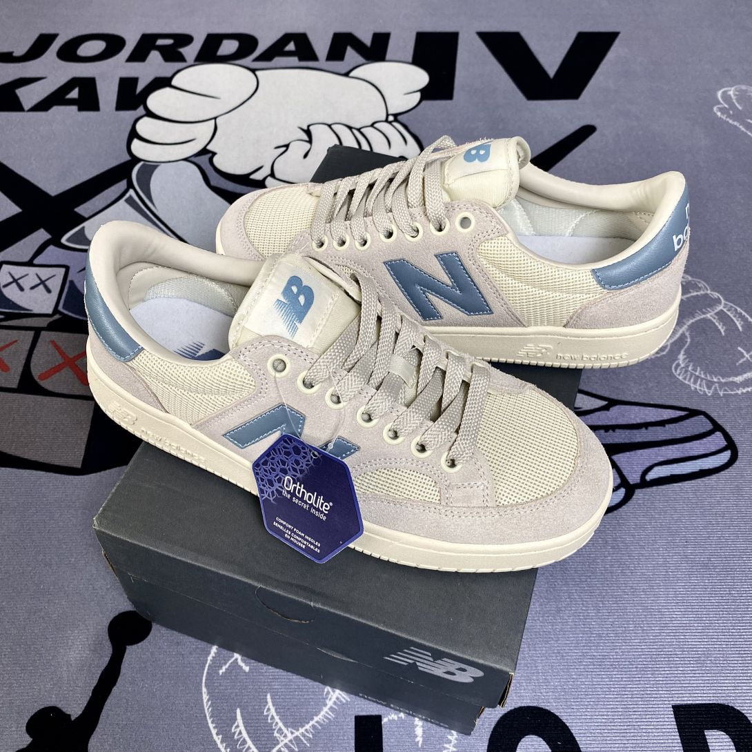 Giày New Balance CRT 300 Blue