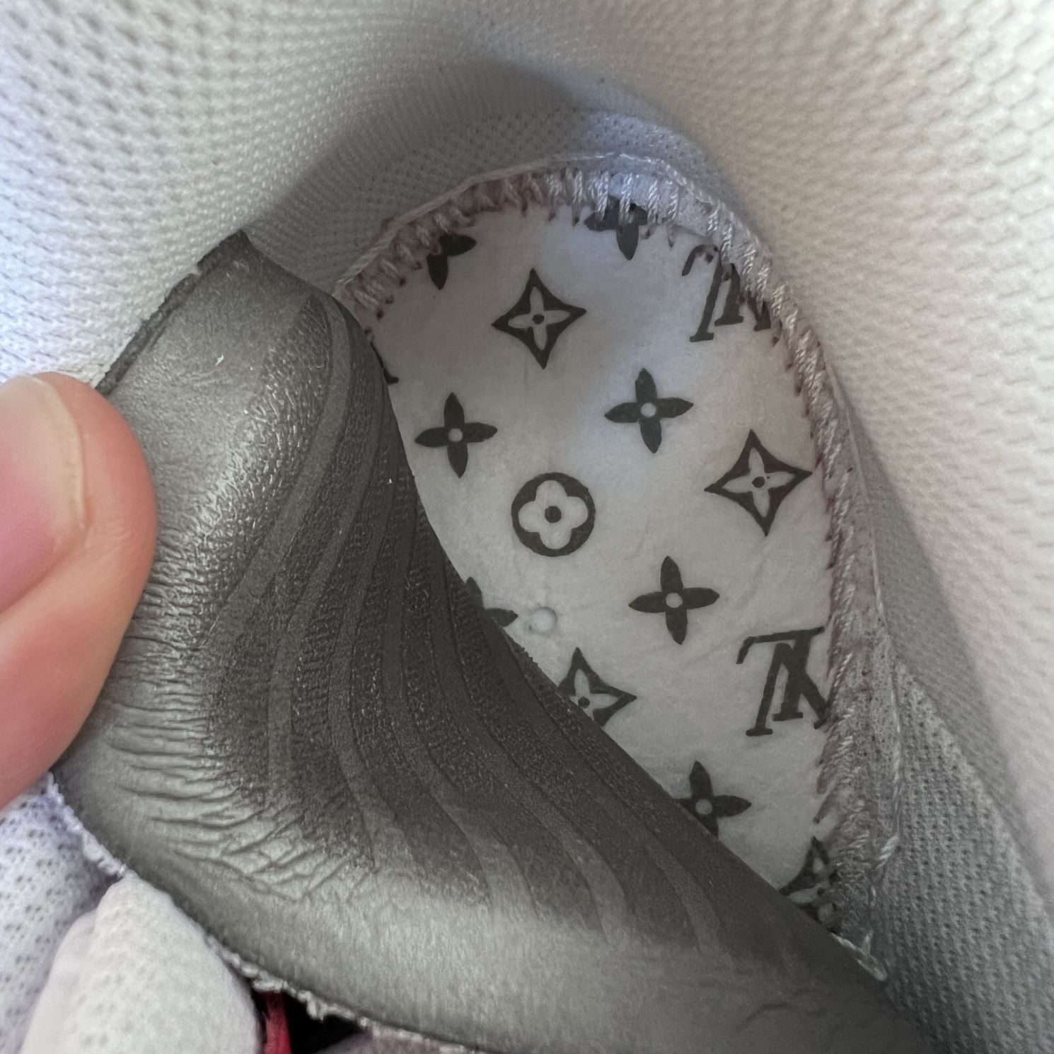 đế khâu lót Giày LV x Air Force 1 Low By Virgil Abloh ‘Red’ Đỏ Like Auth