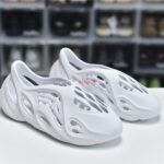 Giày Adidas Yeezy Foam Runner ‘Ararat’
