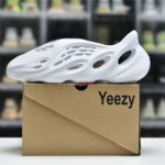 Giày Adidas Yeezy Foam Runner ‘Ararat’