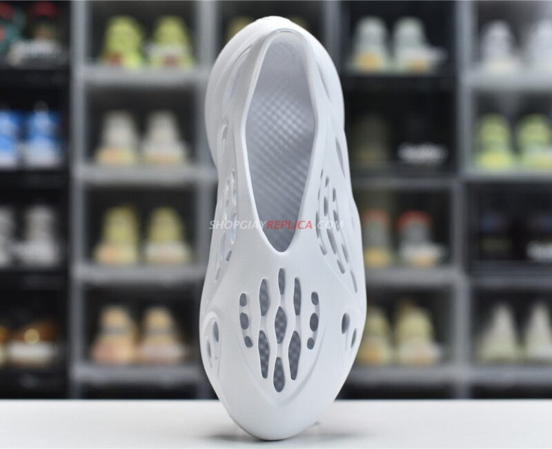 Giày Adidas Yeezy Foam Runner ‘Ararat’