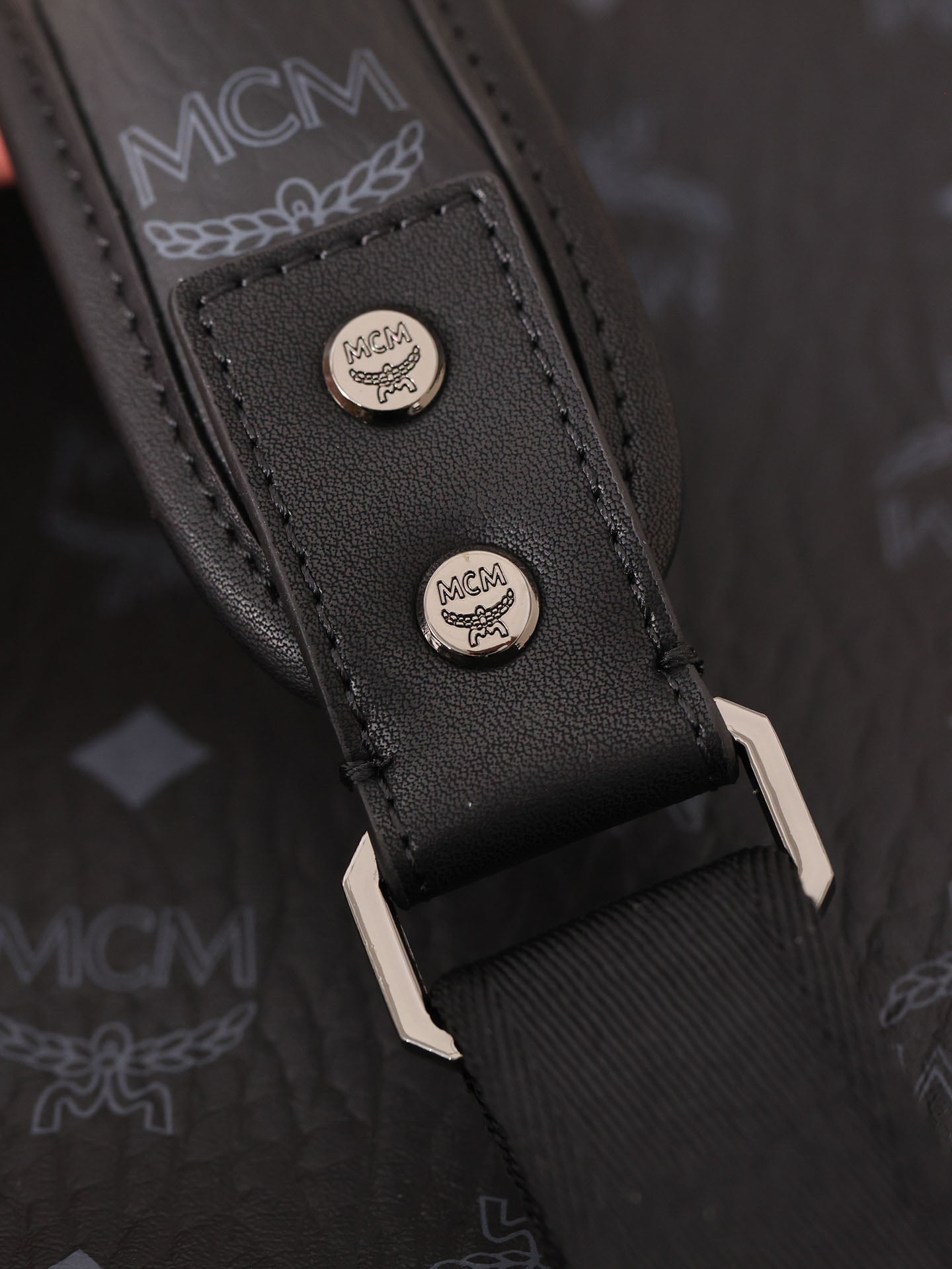 Balo MCM Stark Side Studs in Visetos Black Smalll