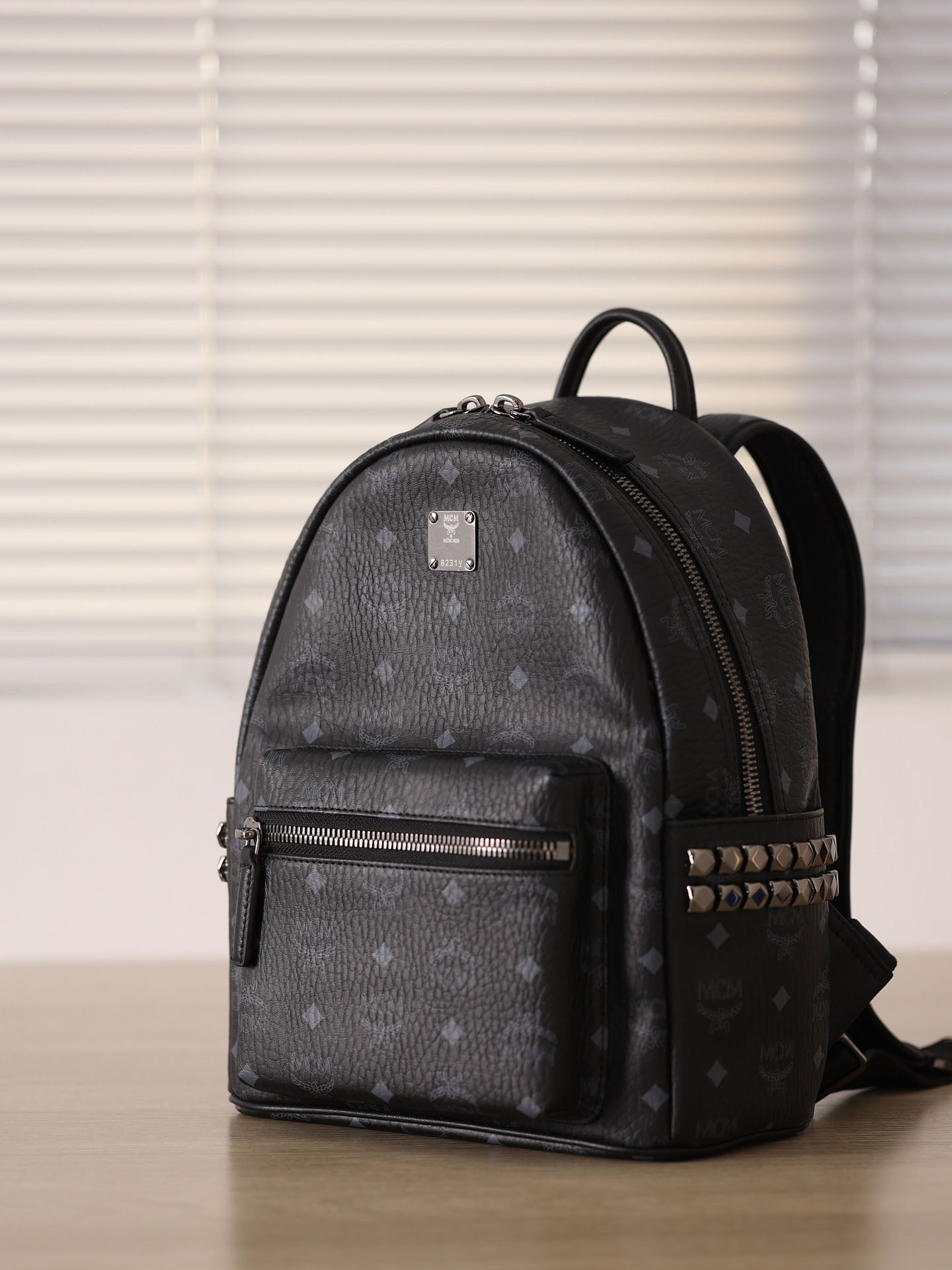 Balo MCM Stark Side Studs in Visetos Black Smalll