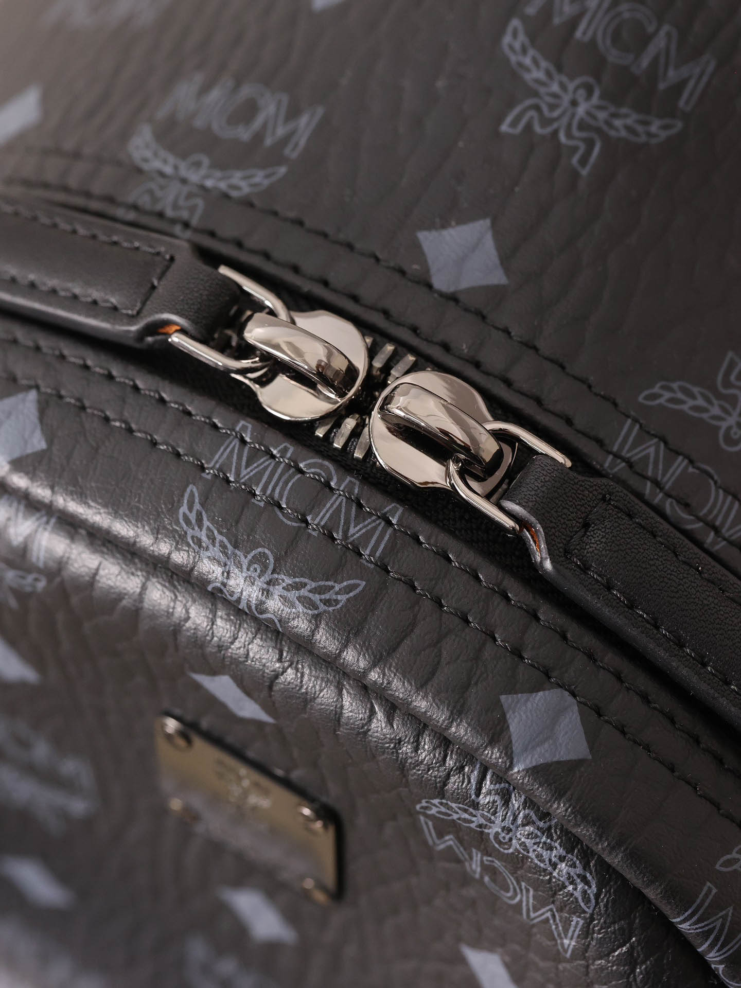 Balo MCM Stark Side Studs in Visetos Black Smalll