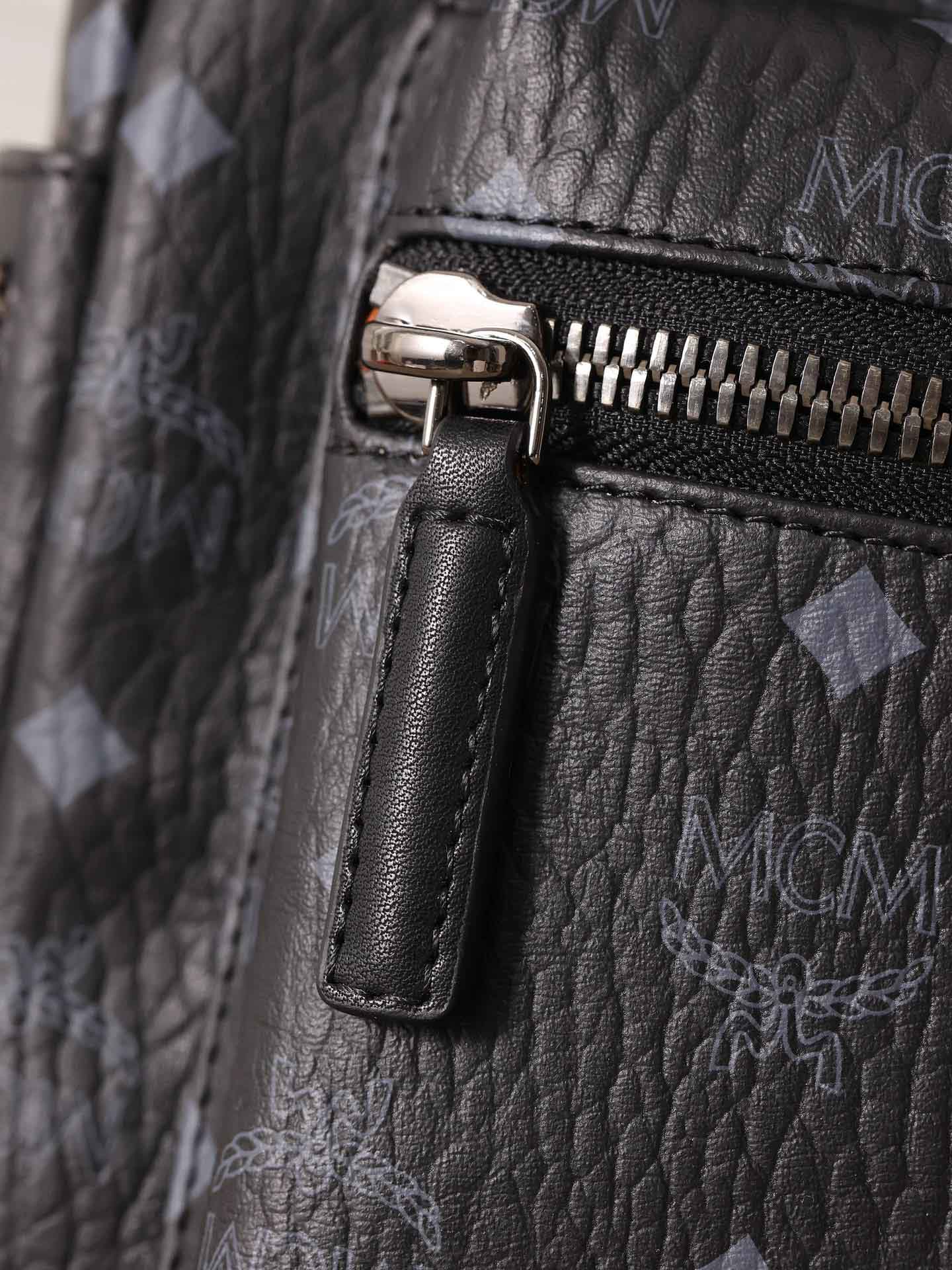 Balo MCM Stark Side Studs in Visetos Black Smalll