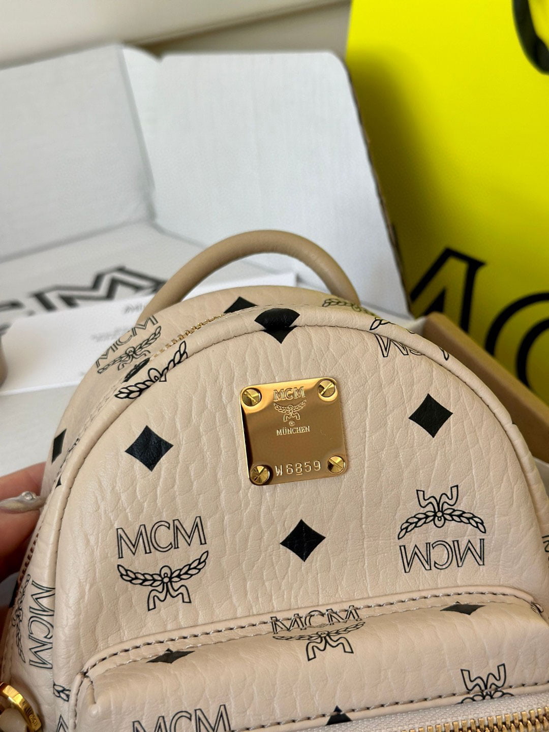 Balo MCM Stark Side Studs in Visetos Pink