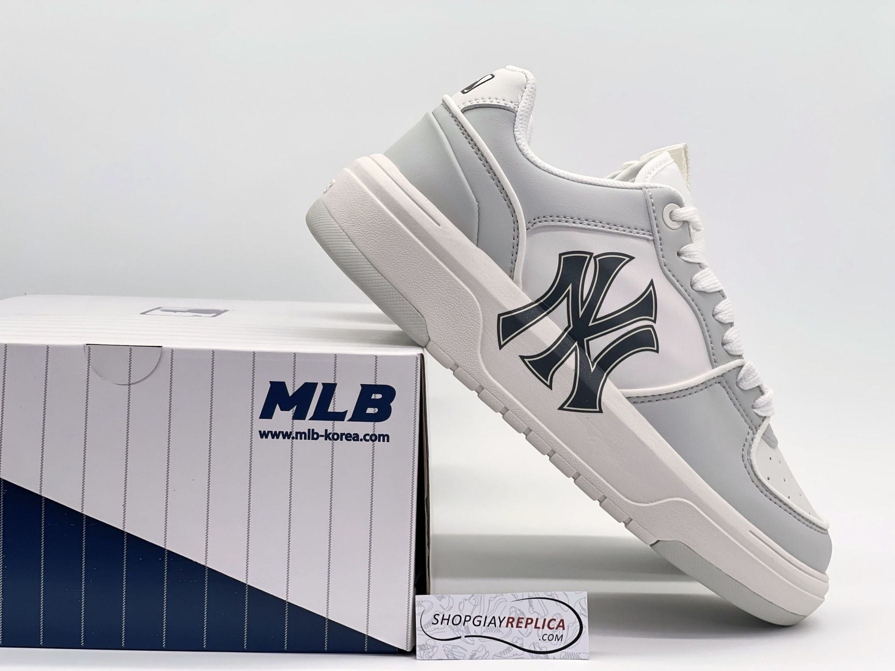 Giày MLB Chunky Liner Low New York Yankees ‘White Grey’ Like Auth