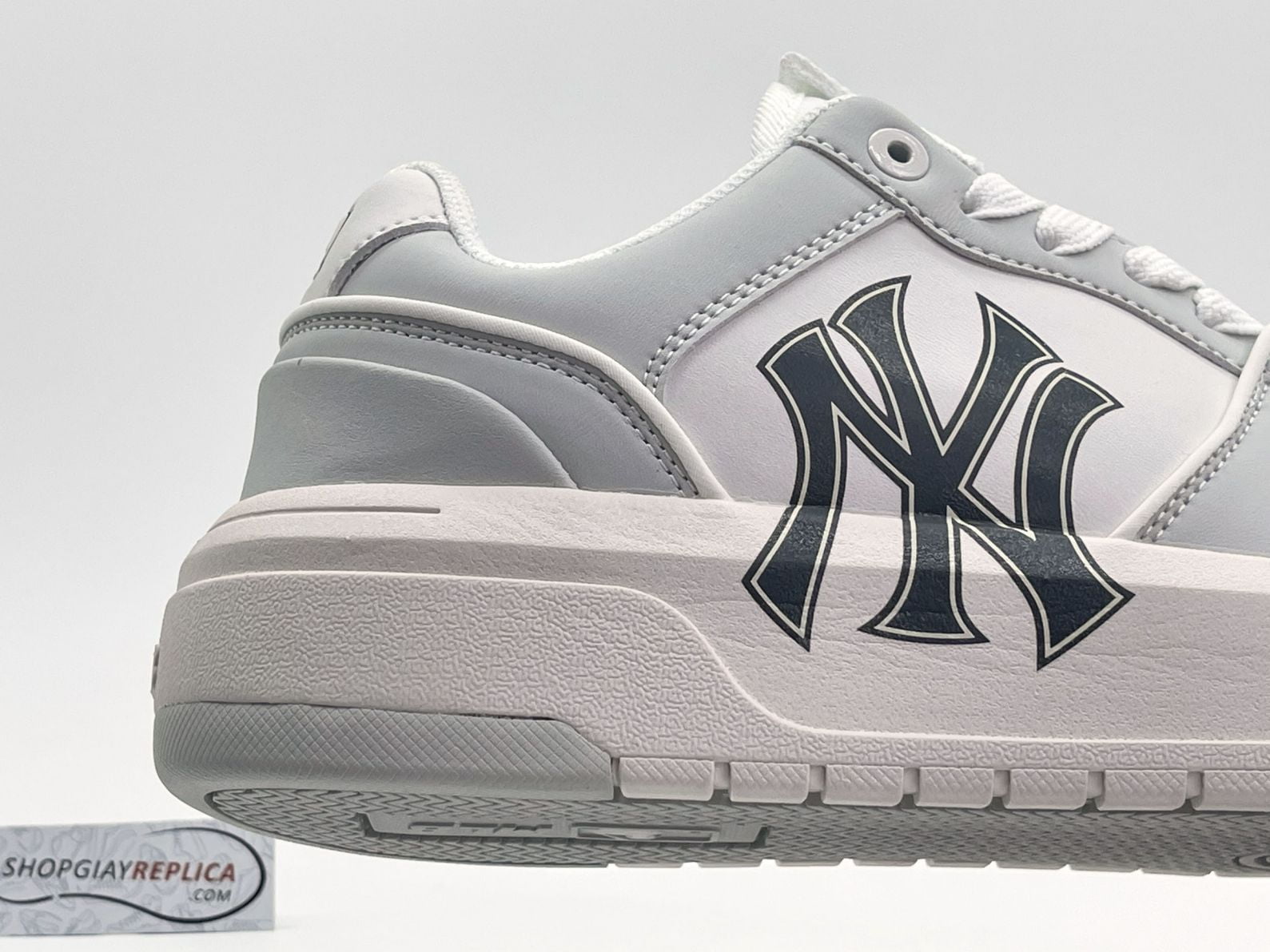 Giày MLB Chunky Liner Low New York Yankees ‘White Grey’ Like Auth