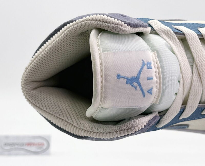 Giày Nike Air Jordan 1 Mid SE 'Sail Light Blue'