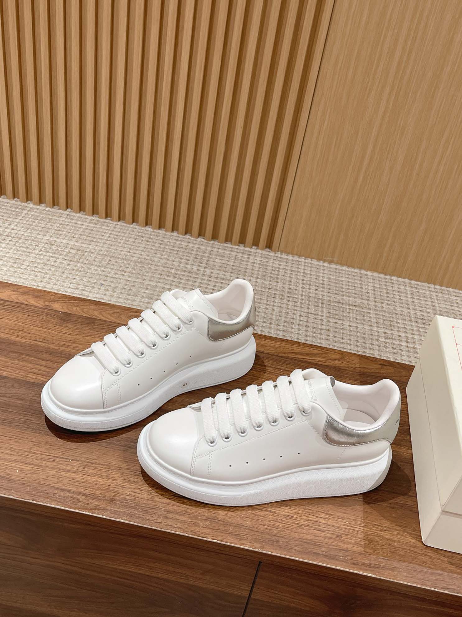 Giày Alexander McQueen Trắng Gót Bạc