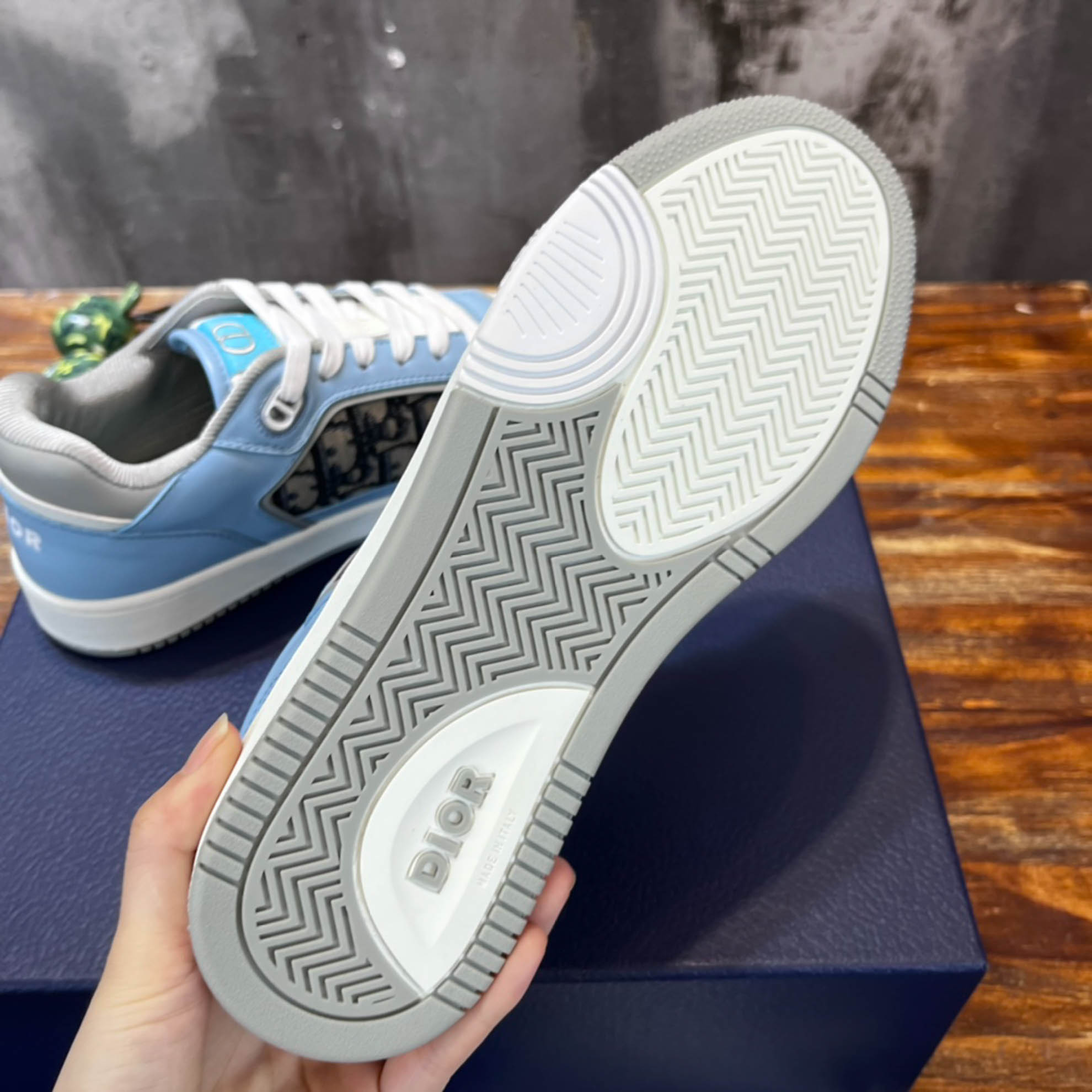 Giày Dior B27 Low Light Blue and White Gray họa tiết vải Dior Oblique Jacquard Like Auth