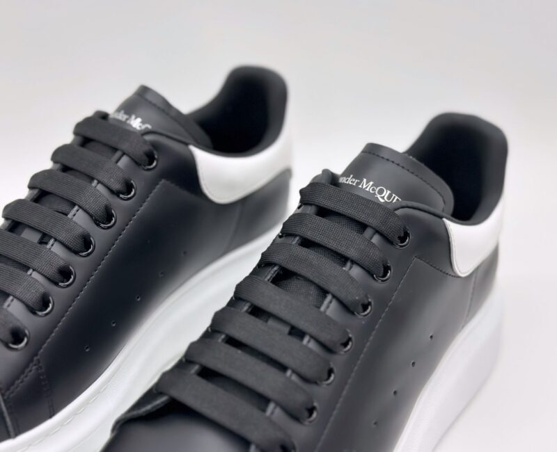 Giày Alexander McQueen Đen gót Trắng Like Auth