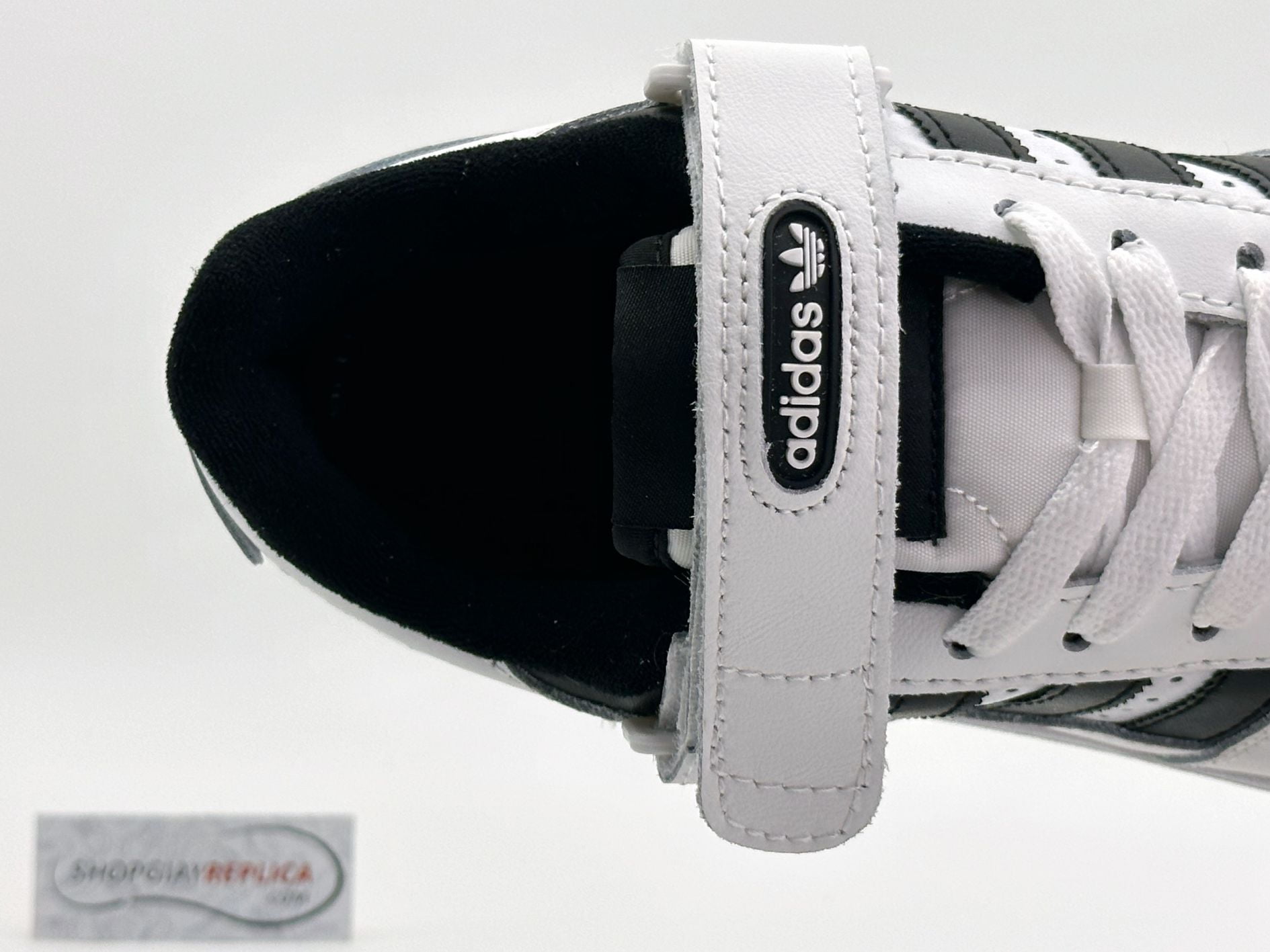Giày Adidas Forum 84 Low White Black
