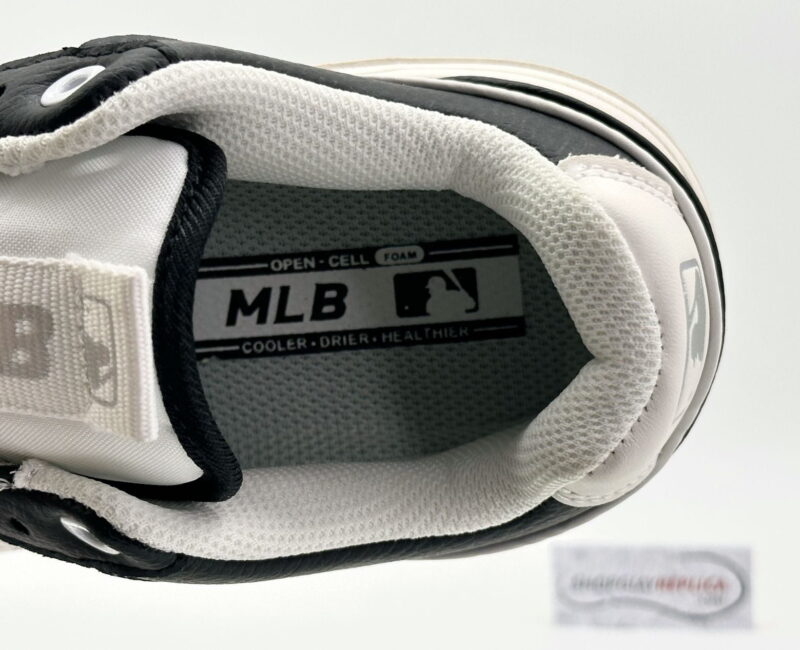 Giày MLB Chunky Liner Piano Black New York Yankees Like Auth