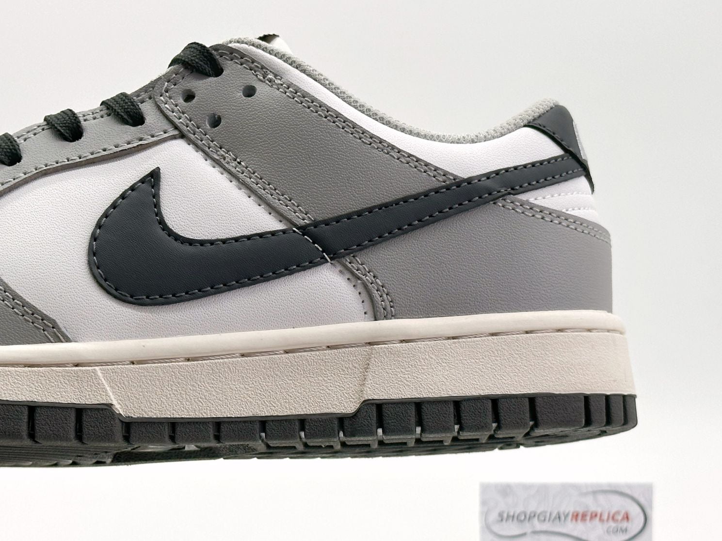 Giày Nike Dunk Low ‘Light Smoke Grey’ Like Auth