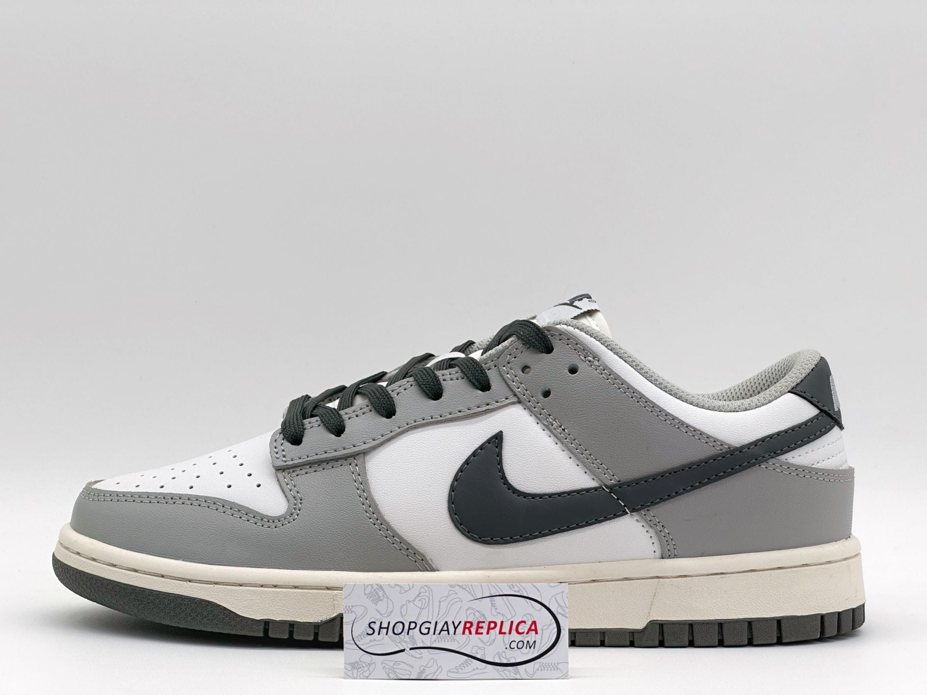 Giày Nike Dunk Low ‘Light Smoke Grey’ Like Auth