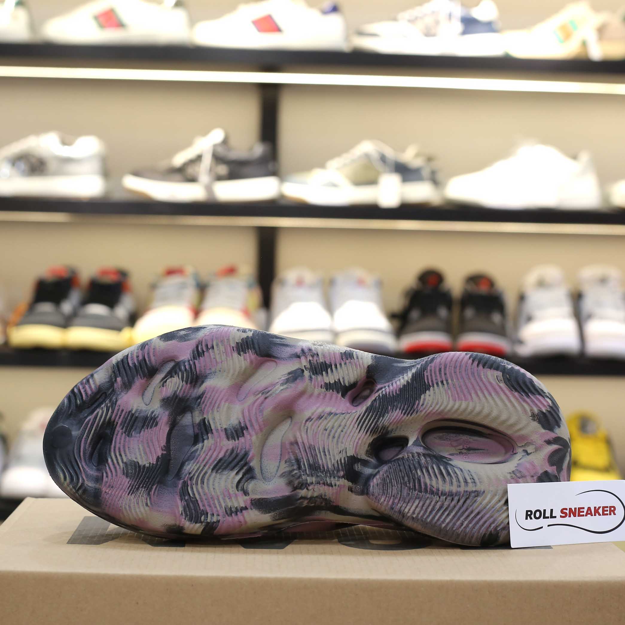Adidas Yeezy Foam Runner ‘MX Carbon’