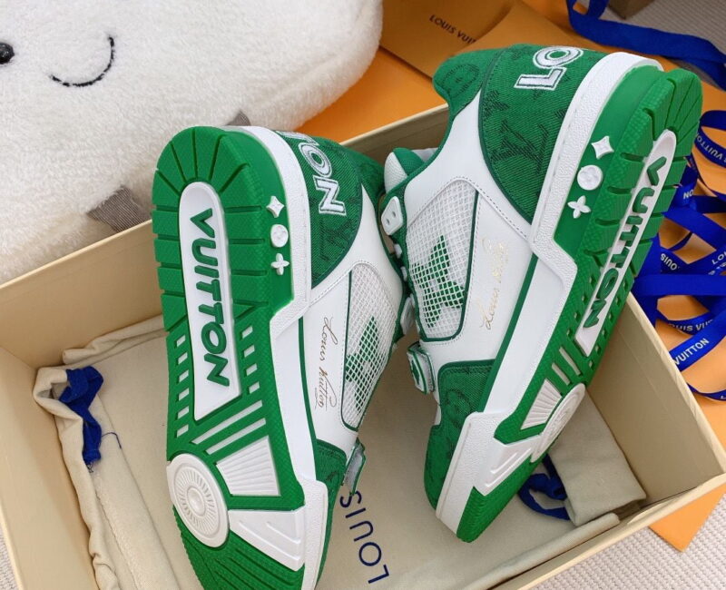 Giày Louis Vuitton Lv Trainer Monogram Green quai Velcro Like Auth